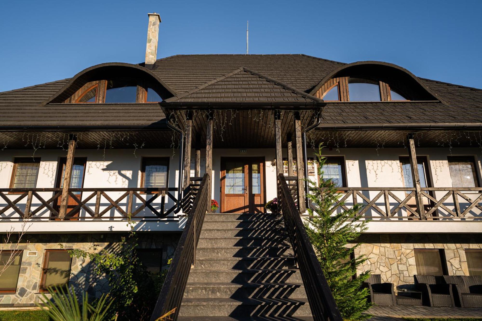 Casa Andra Hotell Siret Eksteriør bilde